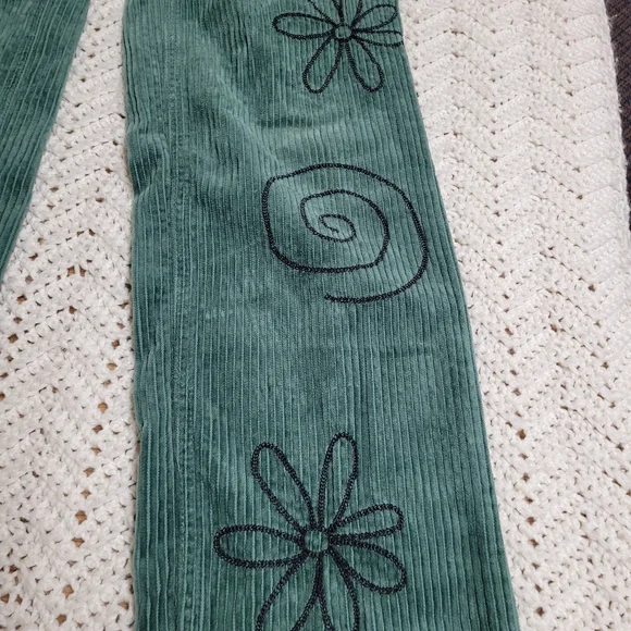 ❤️Pacsun 90s Boyfriend Embroidered Corduroy Jeans 24/31 - Picture 2 of 14